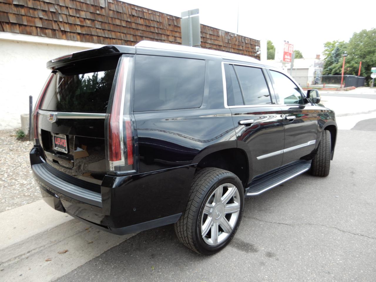 Cadillac Escalade 4WD 4dr Luxury 2019