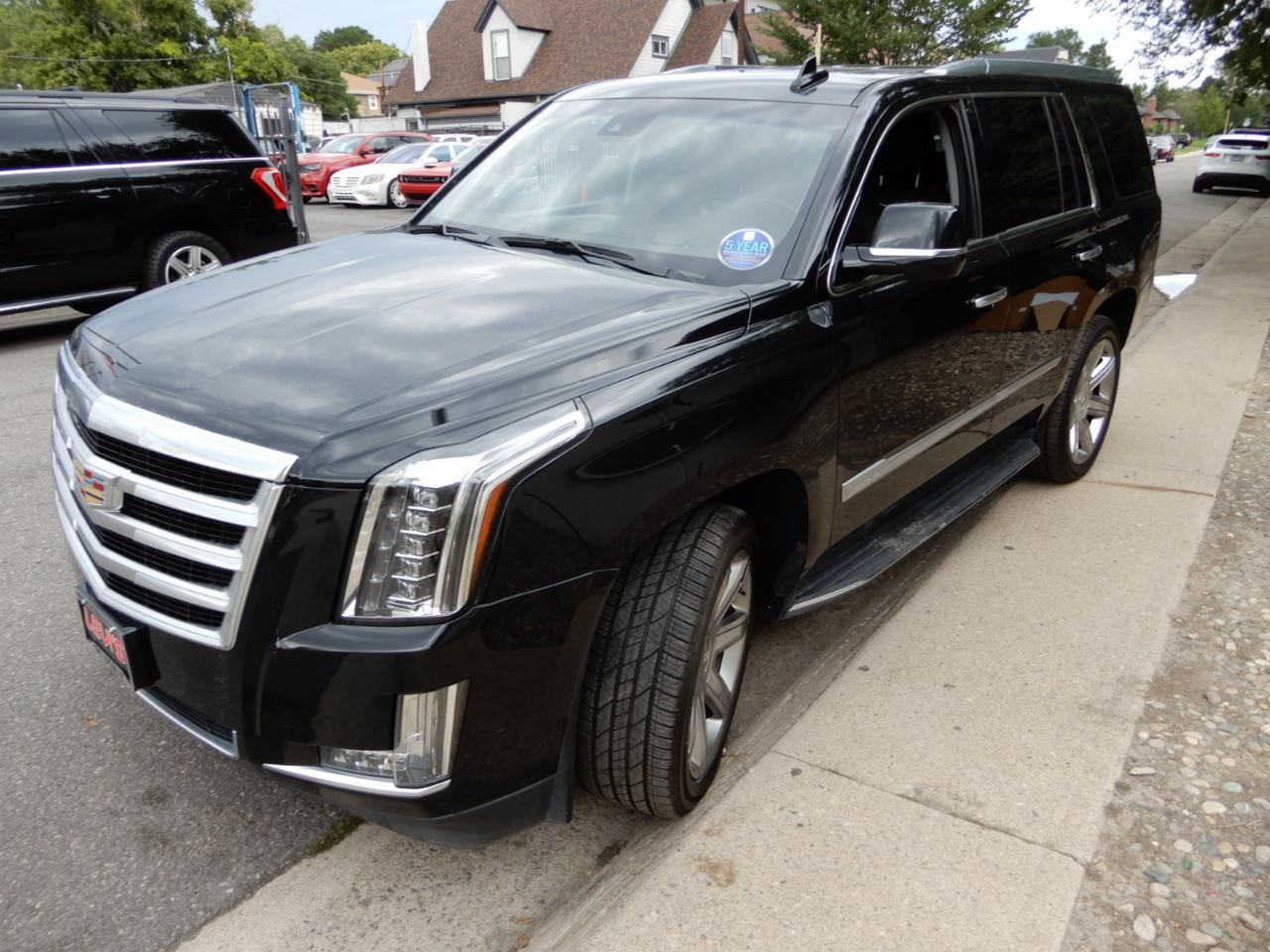 Cadillac Escalade 4WD 4dr Luxury 2019