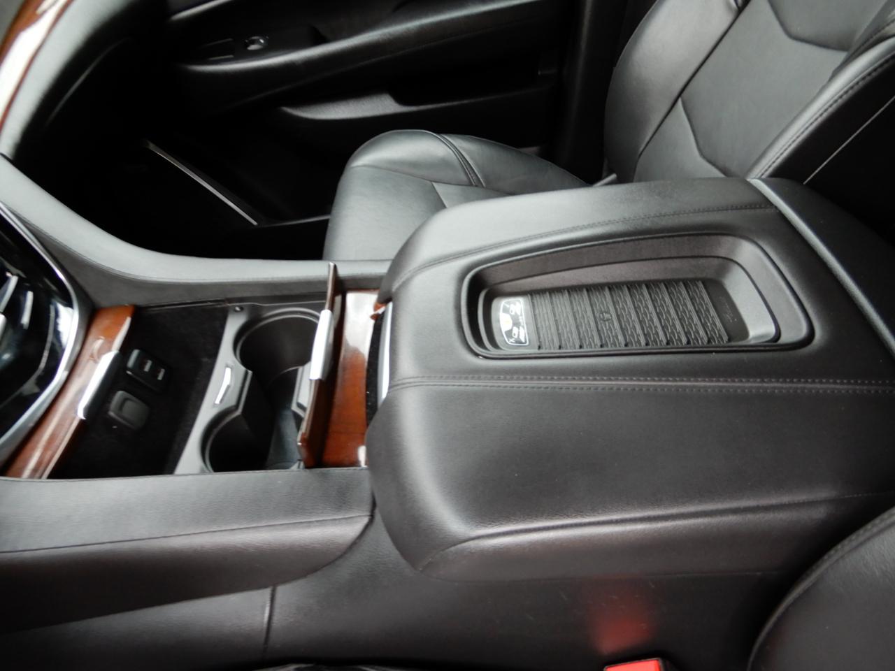 Cadillac Escalade 4WD 4dr Luxury 2019