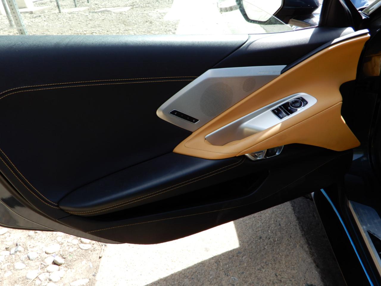 Chevrolet Corvette 2dr Stingray Cpe w/2LT 2020
