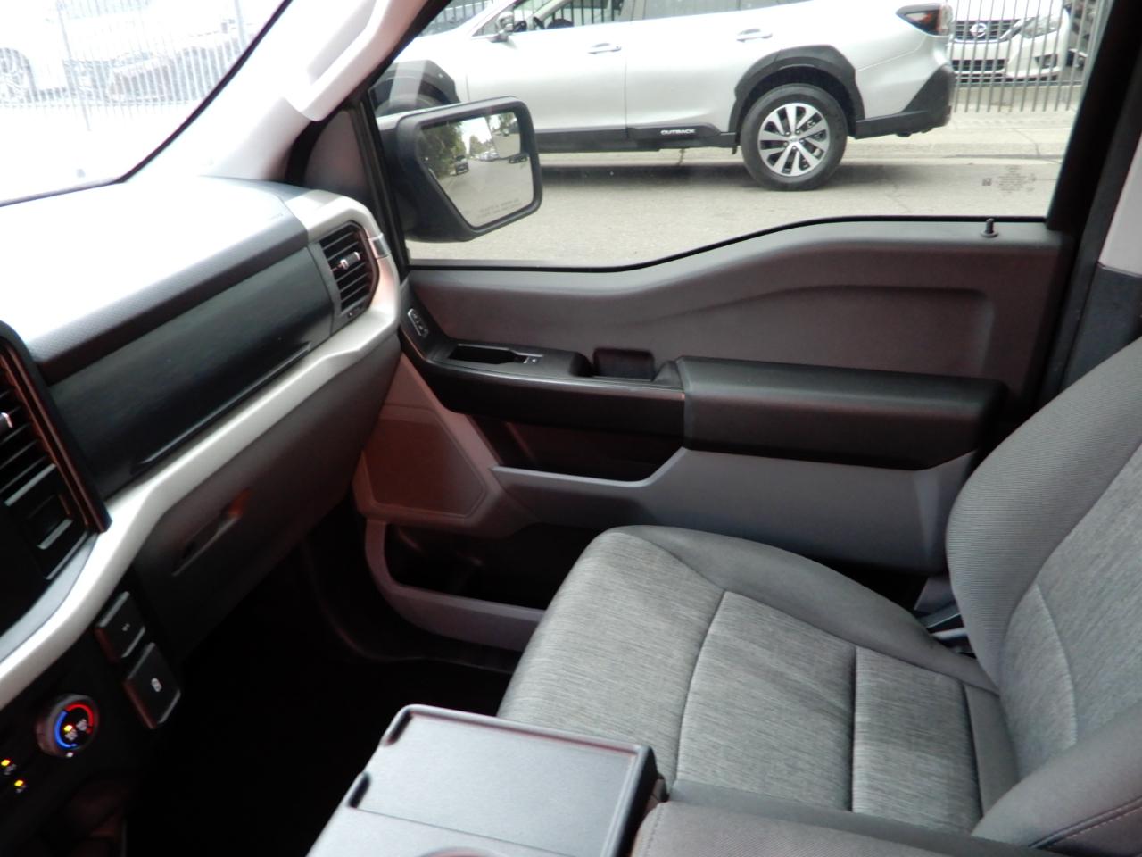 Ford F-150 XLT 2WD Reg Cab 6.5' Box 2021