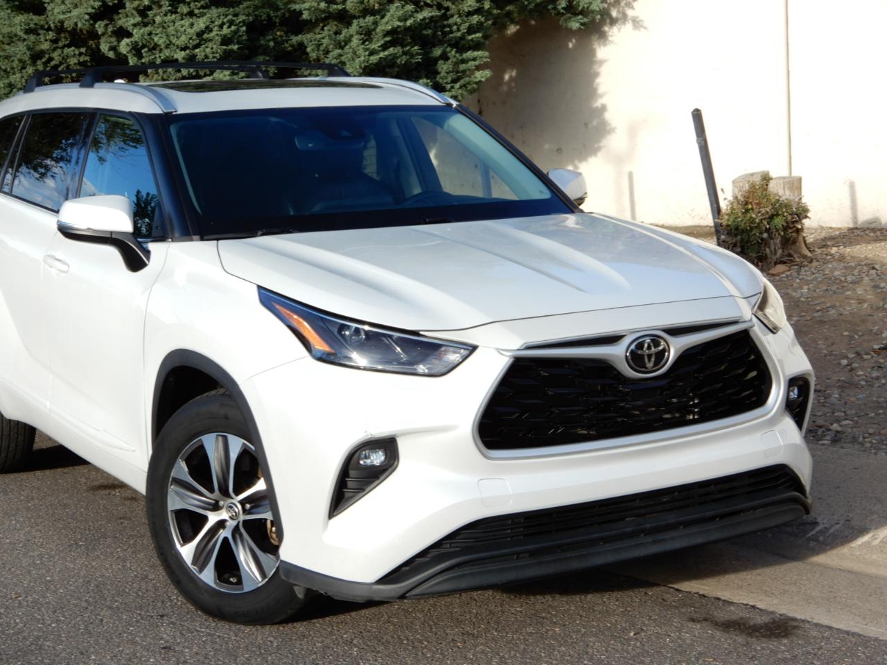 Toyota Highlander XLE AWD (Natl) 2022
