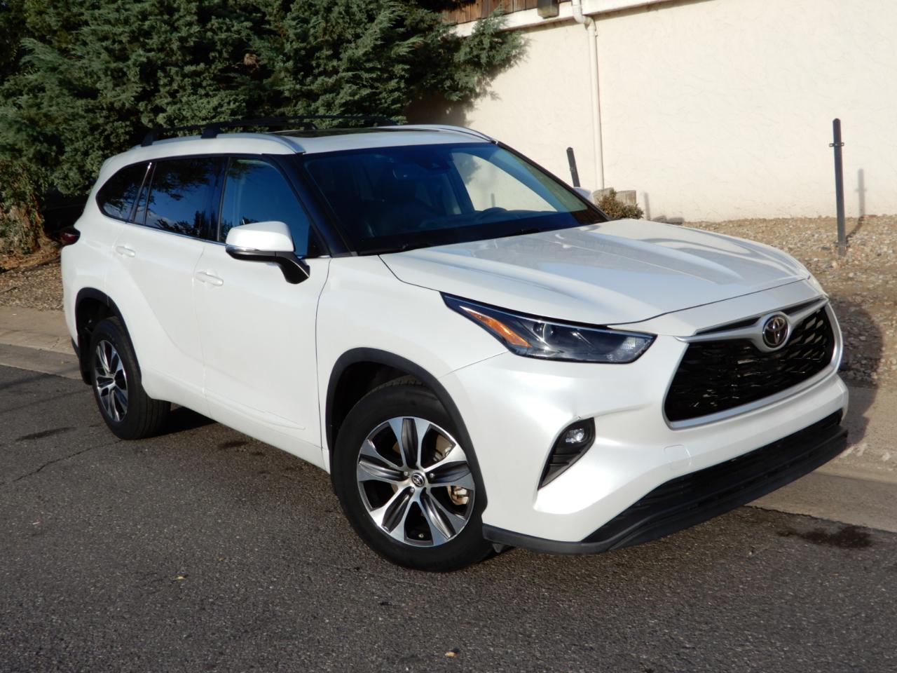 Toyota Highlander XLE AWD (Natl) 2022