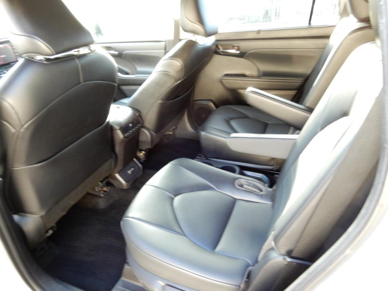 Toyota Highlander XLE AWD (Natl) 2022