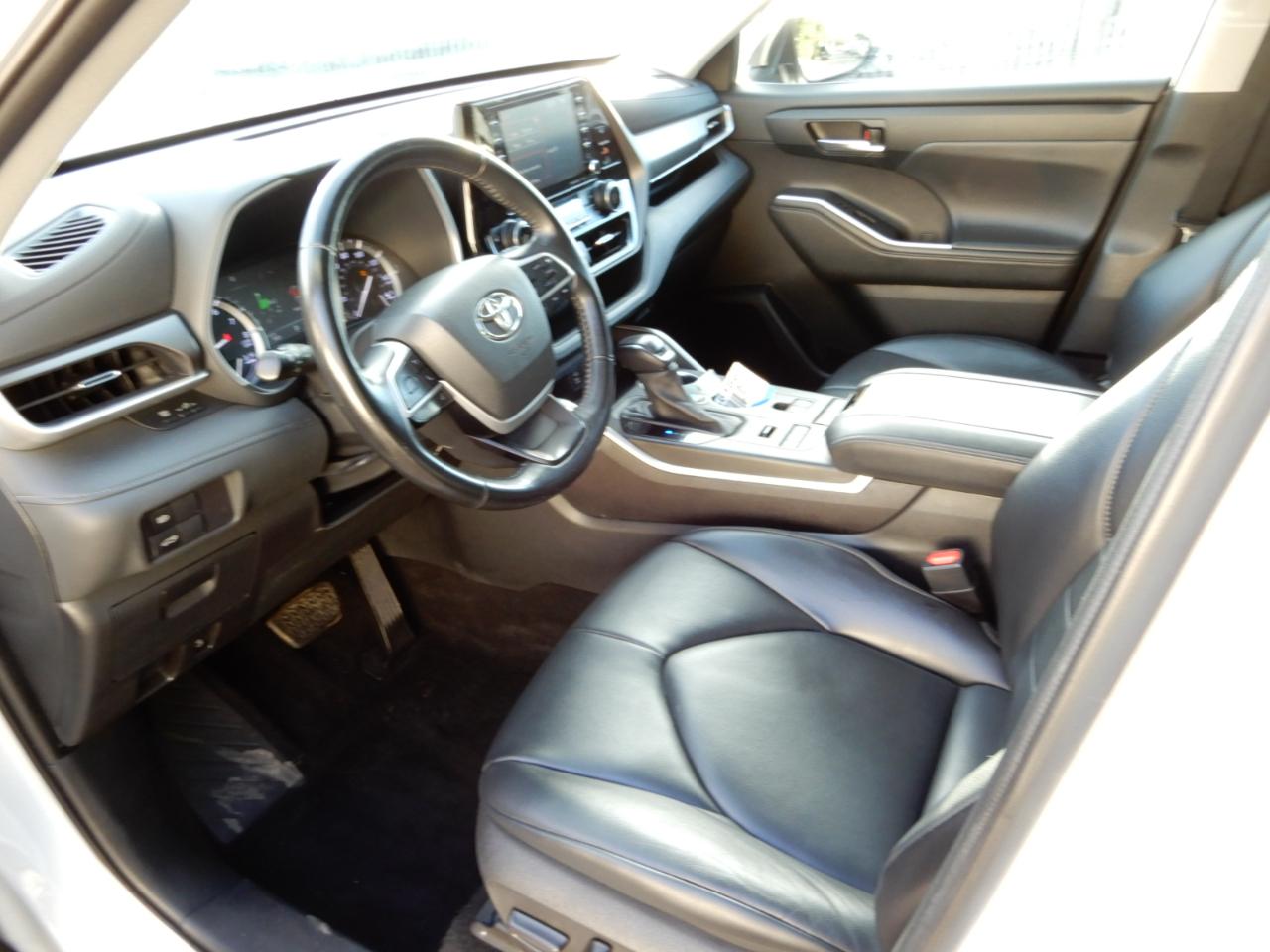 Toyota Highlander XLE AWD (Natl) 2022