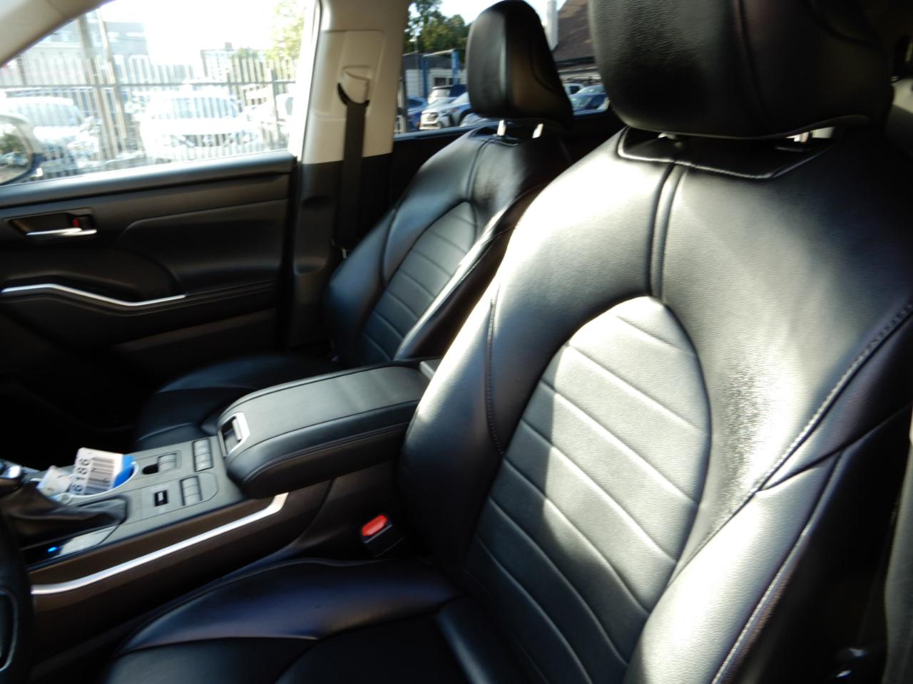Toyota Highlander XLE AWD (Natl) 2022