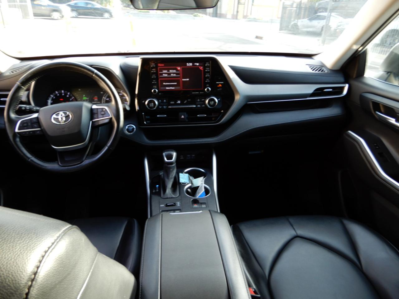Toyota Highlander XLE AWD (Natl) 2022