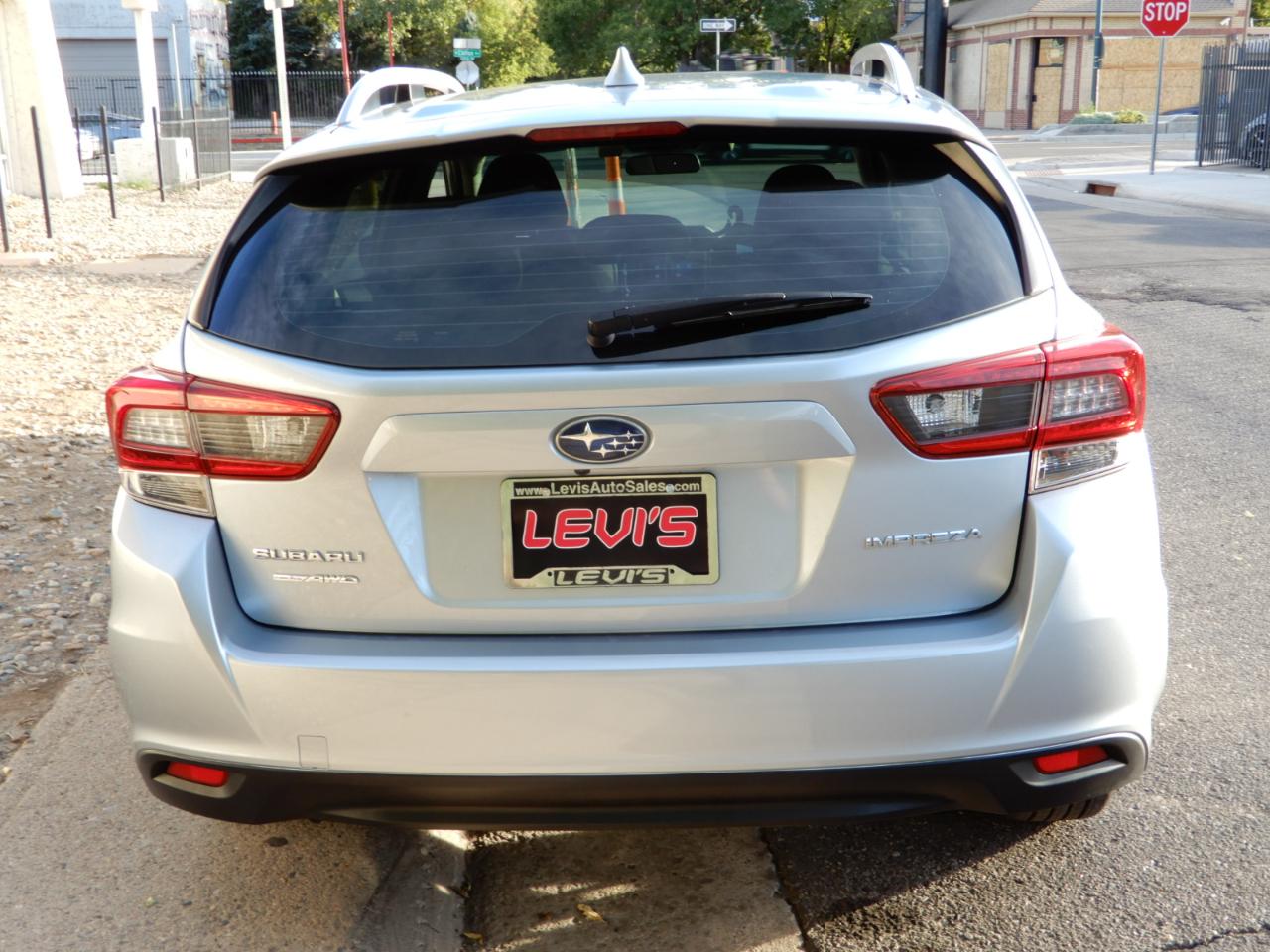 Subaru Impreza Premium 5-door CVT 2021