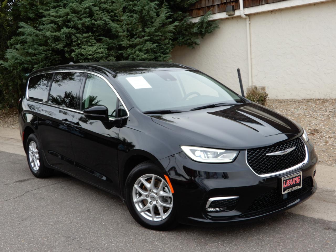 Chrysler Pacifica Touring L FWD 2024