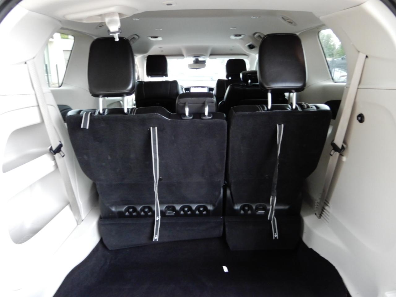 Chrysler Pacifica Touring L FWD 2024