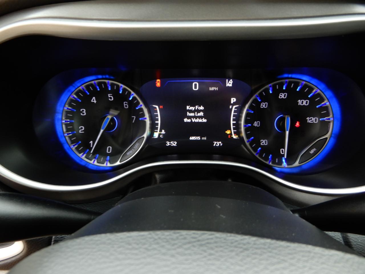 Chrysler Pacifica Touring L FWD 2024
