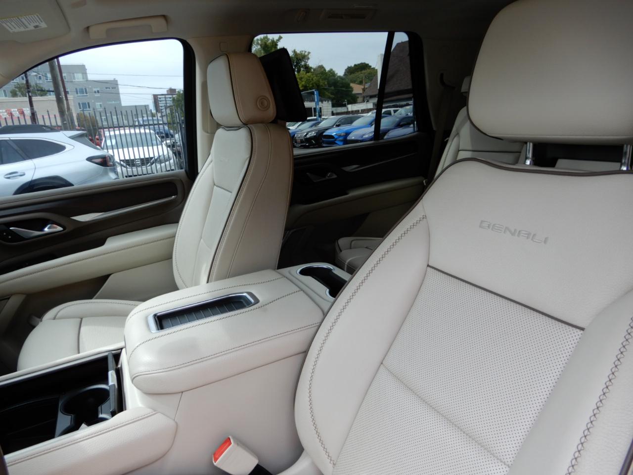 GMC Yukon 4WD 4dr Denali 2021