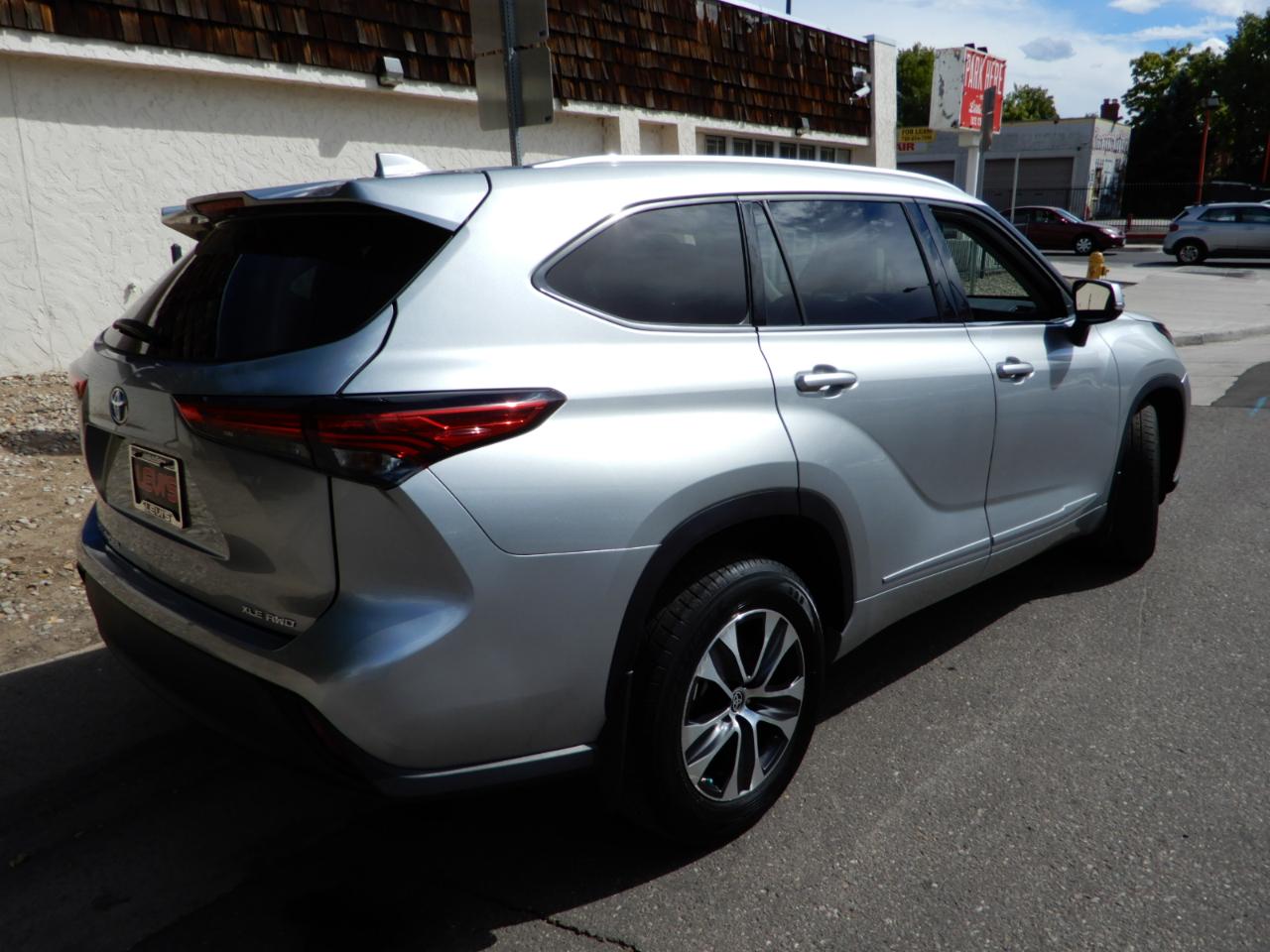 Toyota Highlander XLE AWD (Natl) 2022