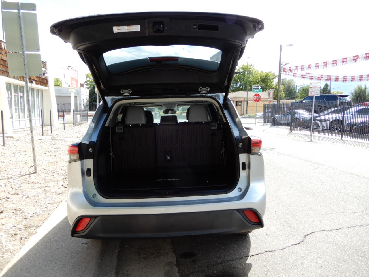 Toyota Highlander XLE AWD (Natl) 2022