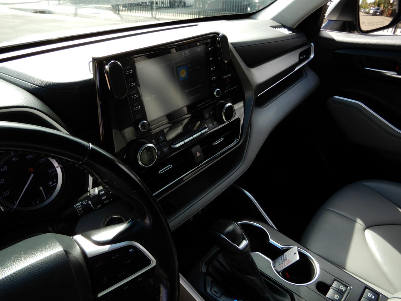 Toyota Highlander XLE AWD (Natl) 2022