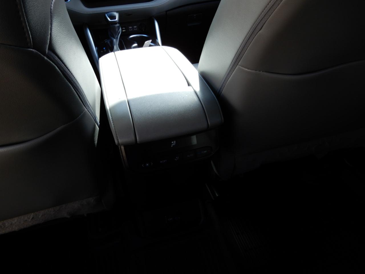 Toyota Highlander XLE AWD (Natl) 2022