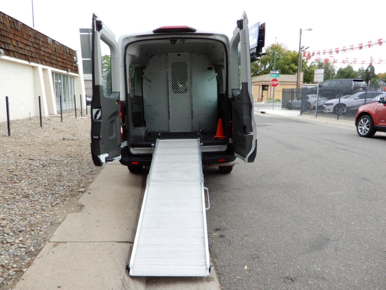 Ford Transit Passenger Wagon  2022