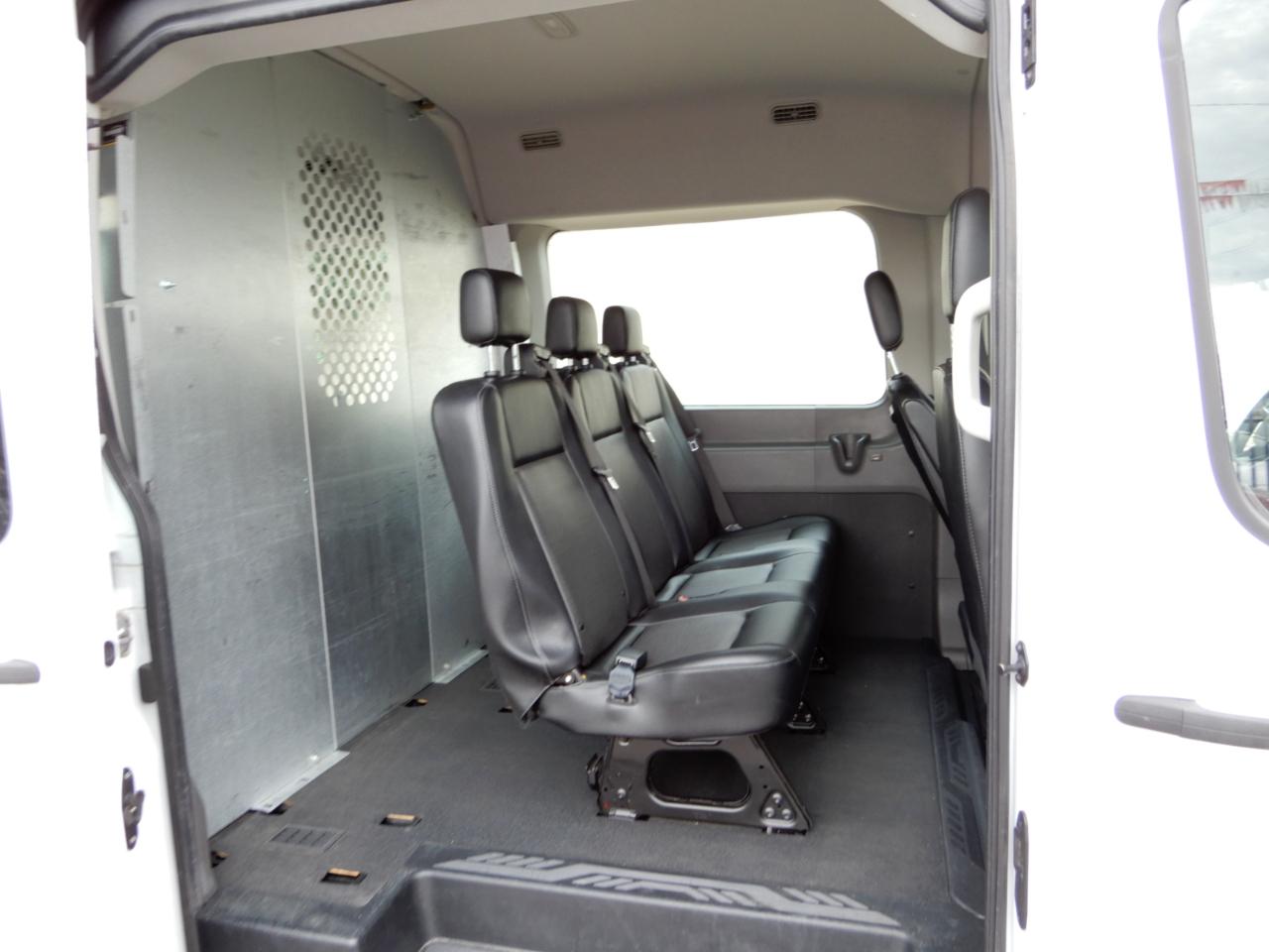 Ford Transit Passenger Wagon  2022