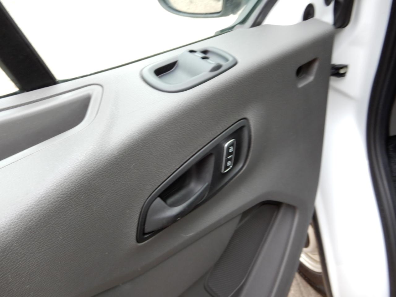 Ford Transit Passenger Wagon  2022