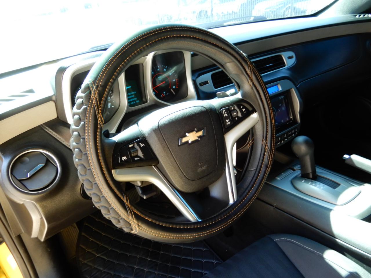 Chevrolet Camaro 2dr Cpe 2LS 2012