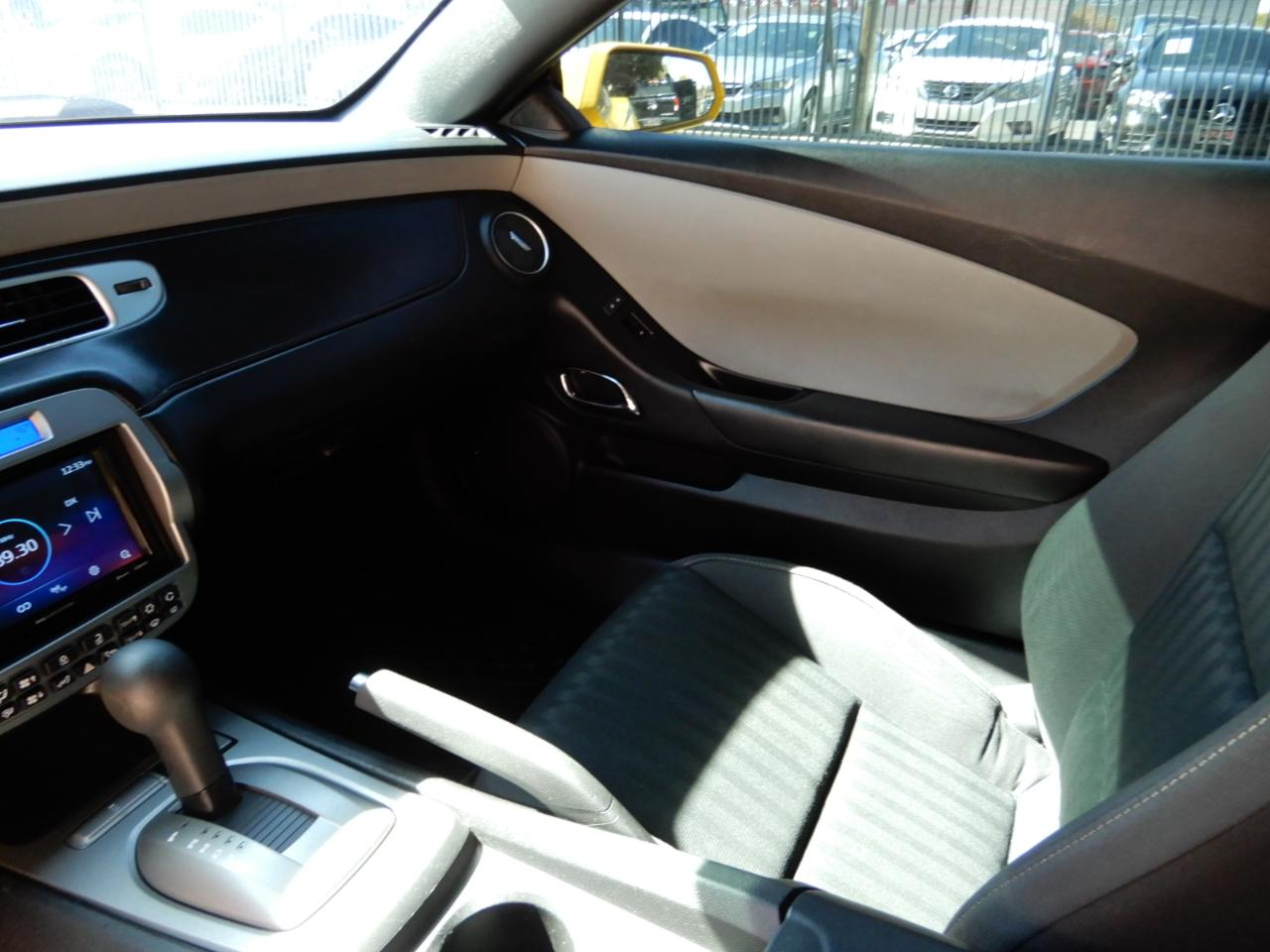 Chevrolet Camaro 2dr Cpe 2LS 2012