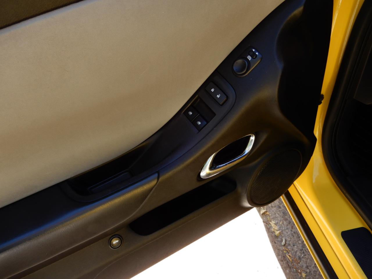Chevrolet Camaro 2dr Cpe 2LS 2012