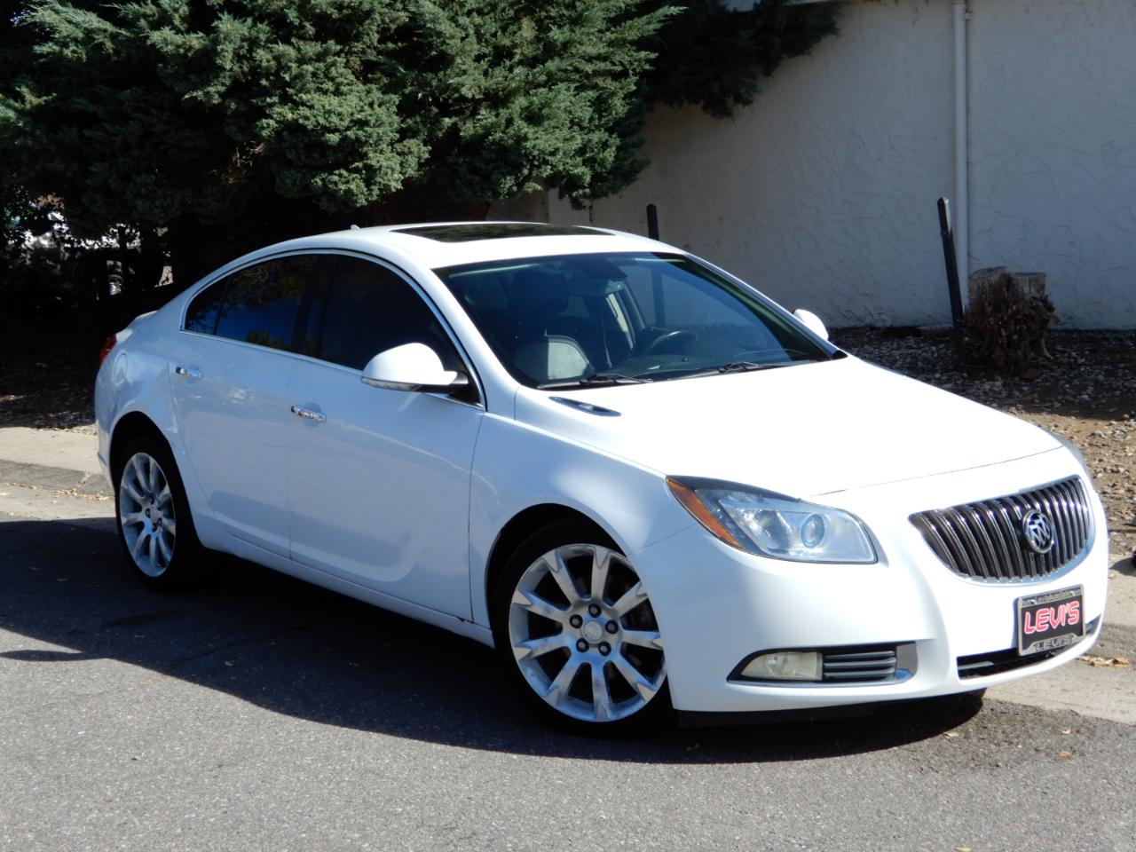 Buick Regal 4dr Sdn Turbo Premium 3 2012