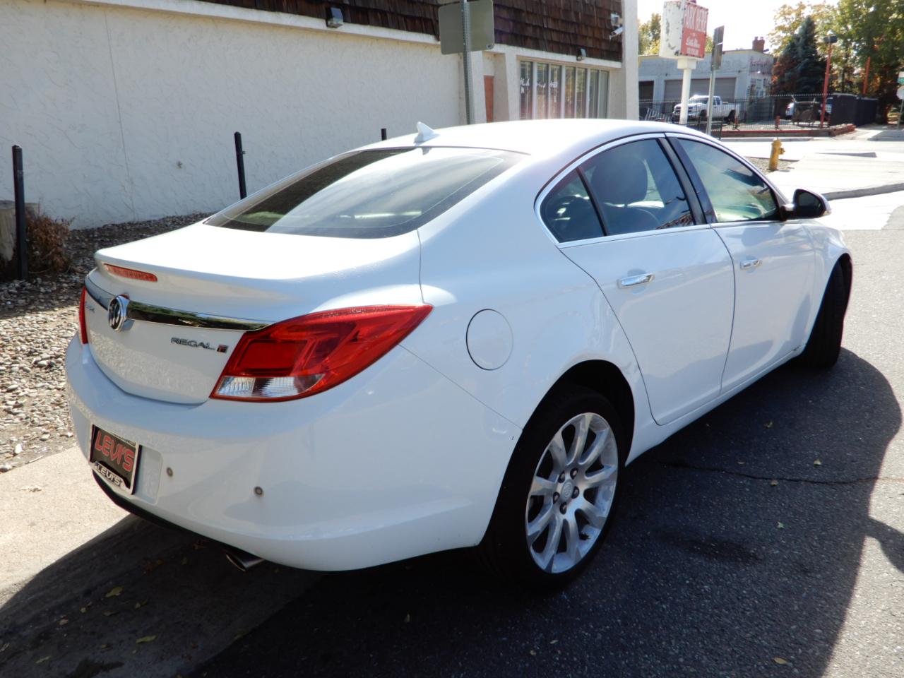 Buick Regal 4dr Sdn Turbo Premium 3 2012