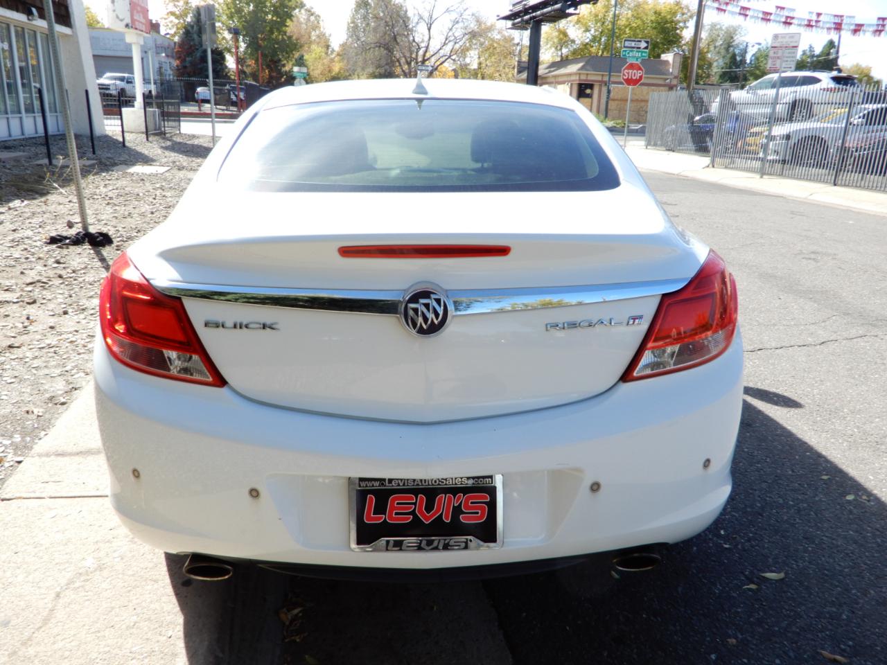 Buick Regal 4dr Sdn Turbo Premium 3 2012