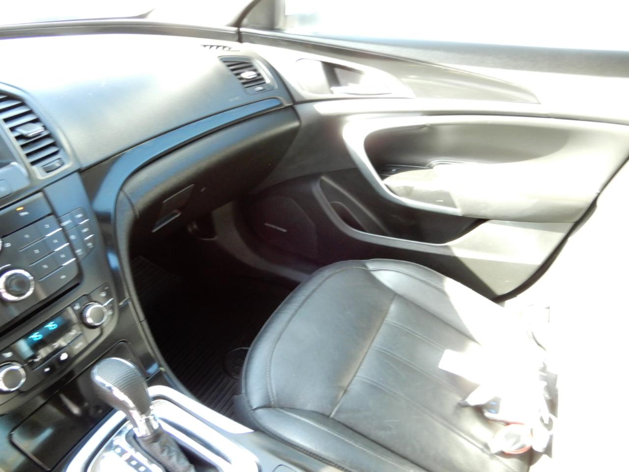 Buick Regal 4dr Sdn Turbo Premium 3 2012