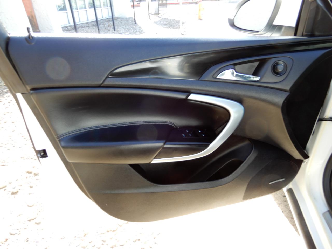 Buick Regal 4dr Sdn Turbo Premium 3 2012