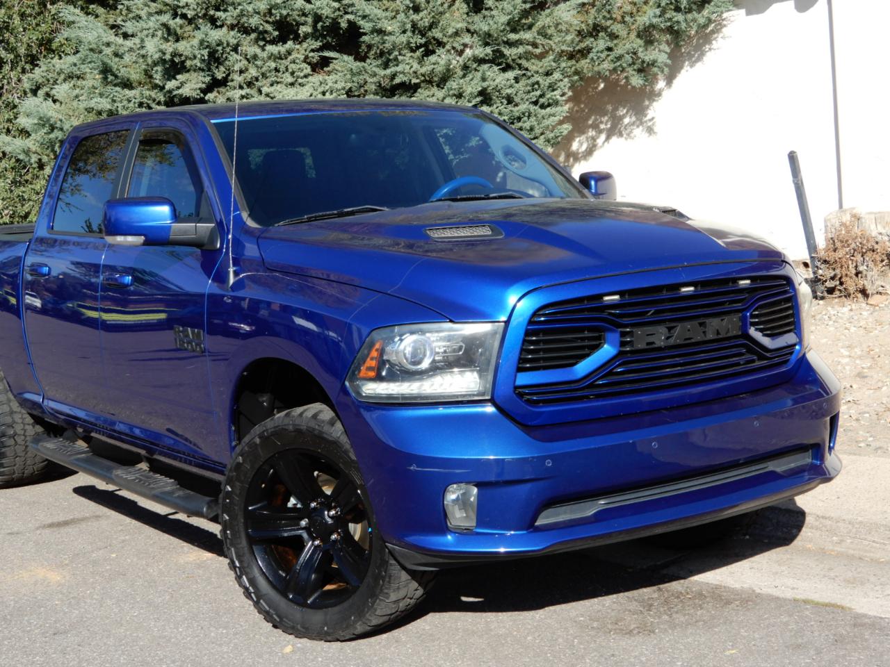 RAM 1500 Sport 4x4 Crew Cab 6'4" Box *Ltd Avail* 2018