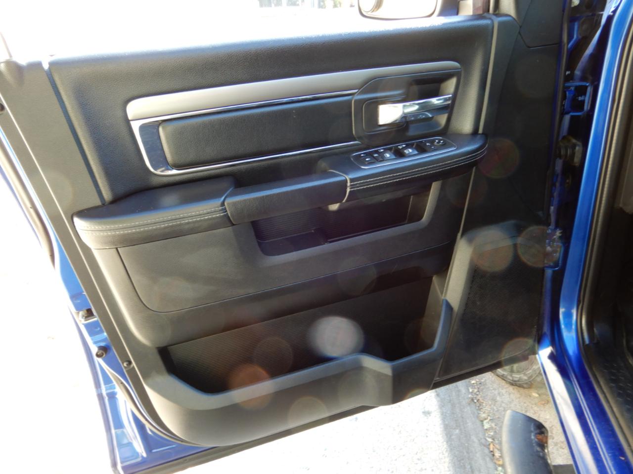 RAM 1500 Sport 4x4 Crew Cab 6'4" Box *Ltd Avail* 2018
