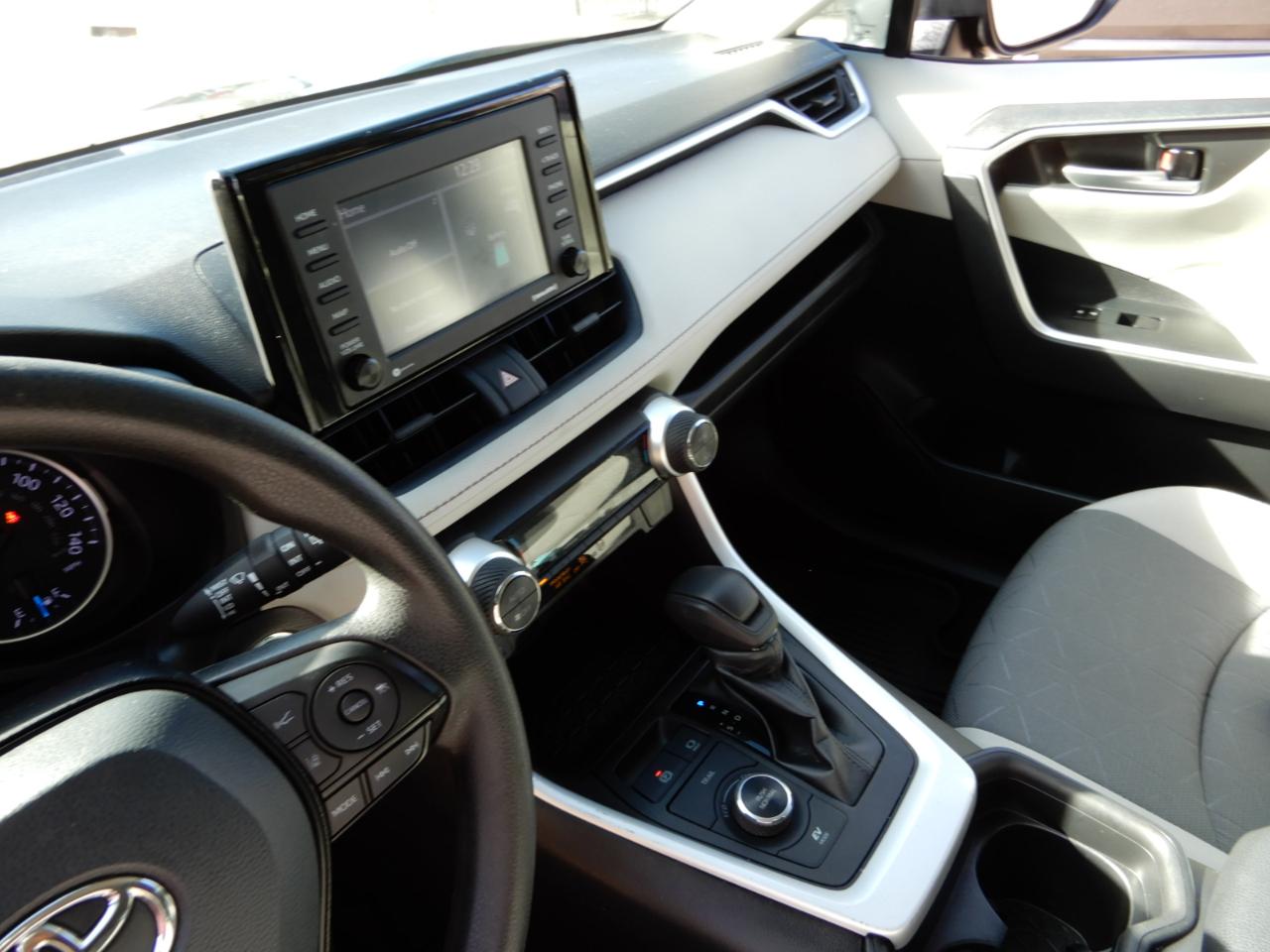 Toyota RAV4 Hybrid XLE AWD (Natl) 2021