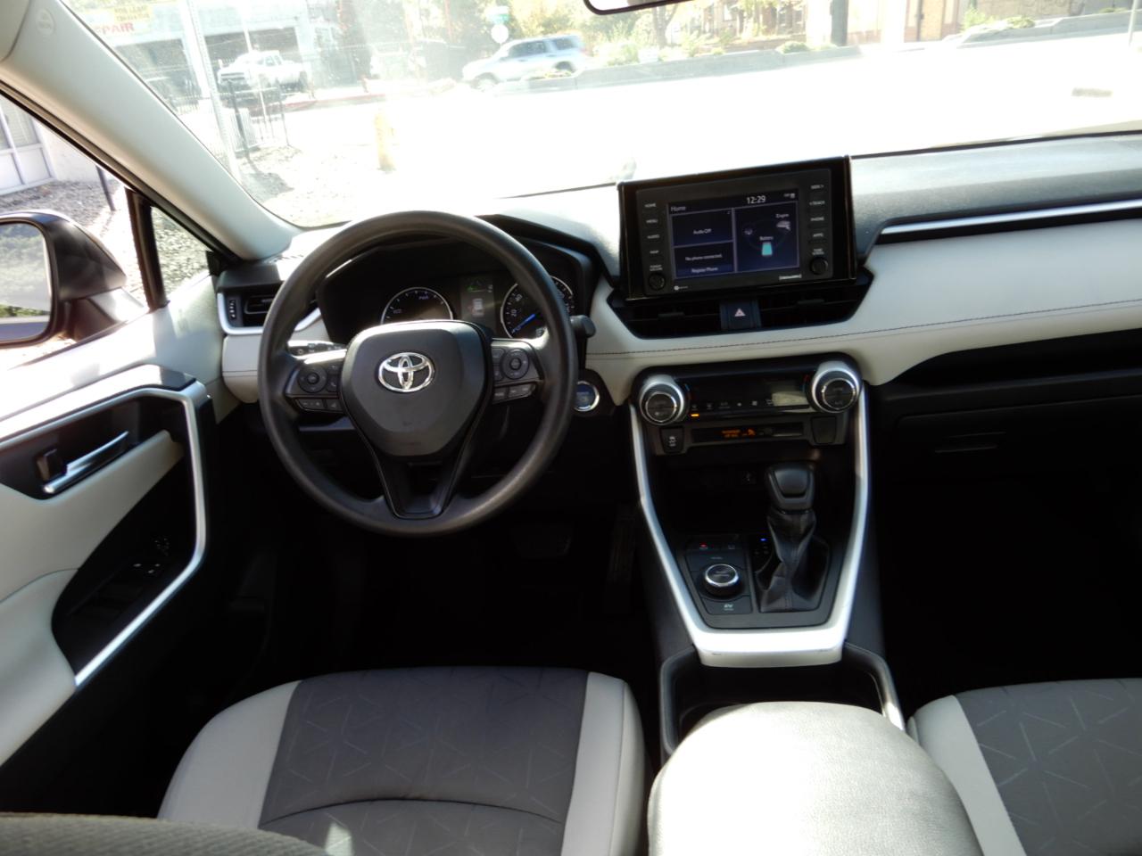 Toyota RAV4 Hybrid XLE AWD (Natl) 2021