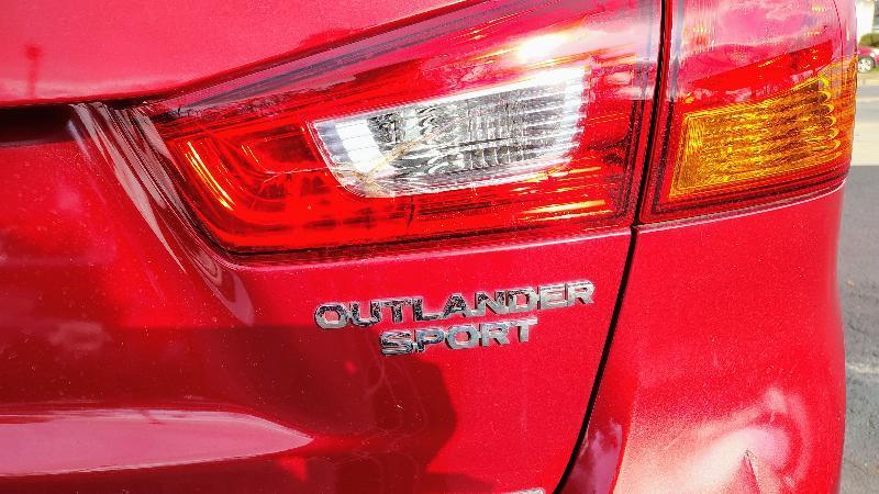Mitsubishi Outlander Sport ES 2WD 2013