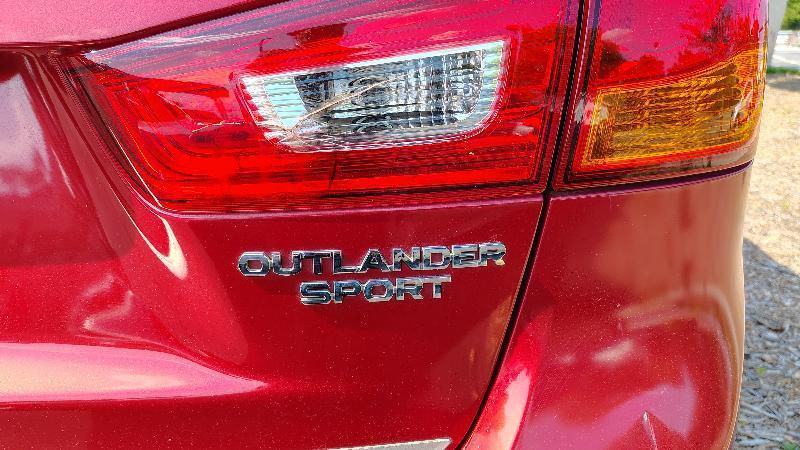 Mitsubishi Outlander Sport ES 2WD 2013