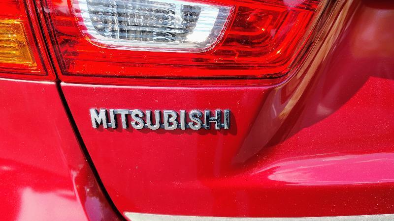 Mitsubishi Outlander Sport ES 2WD 2013