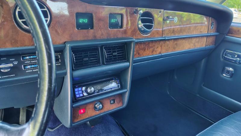 Rolls-Royce Silver Spur Base 1989
