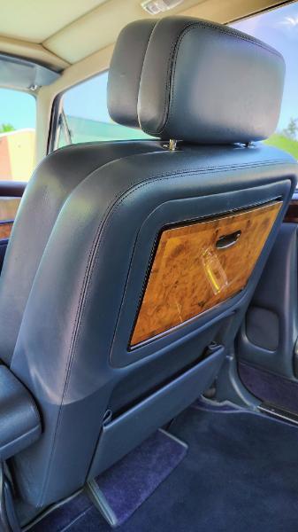 Rolls-Royce Silver Spur Base 1989