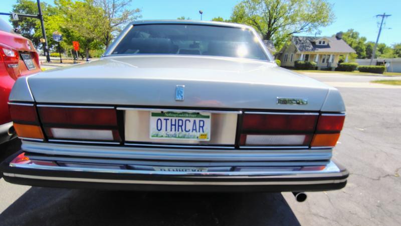 Rolls-Royce Silver Spur Base 1989