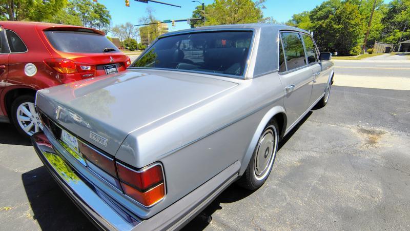 Rolls-Royce Silver Spur Base 1989