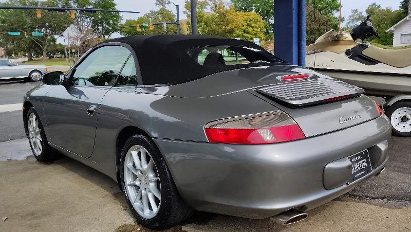 Porsche 911 Carrera Cabriolet 2003