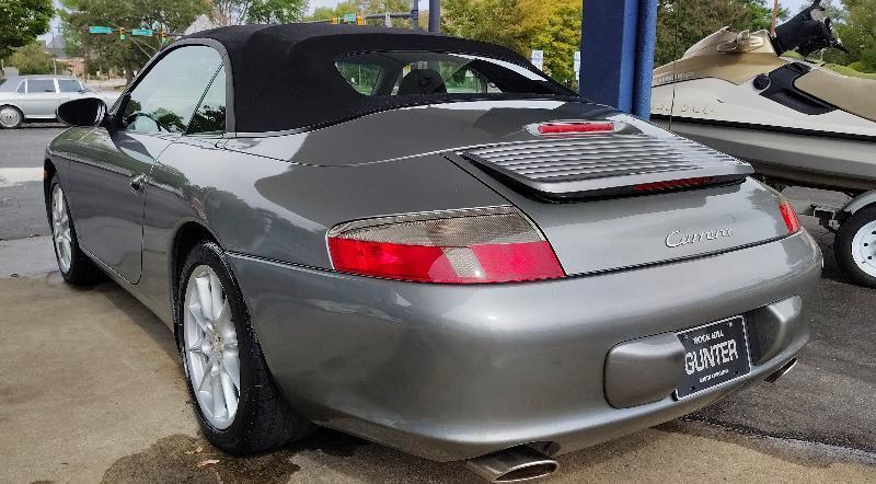 Porsche 911 Carrera Cabriolet 2003