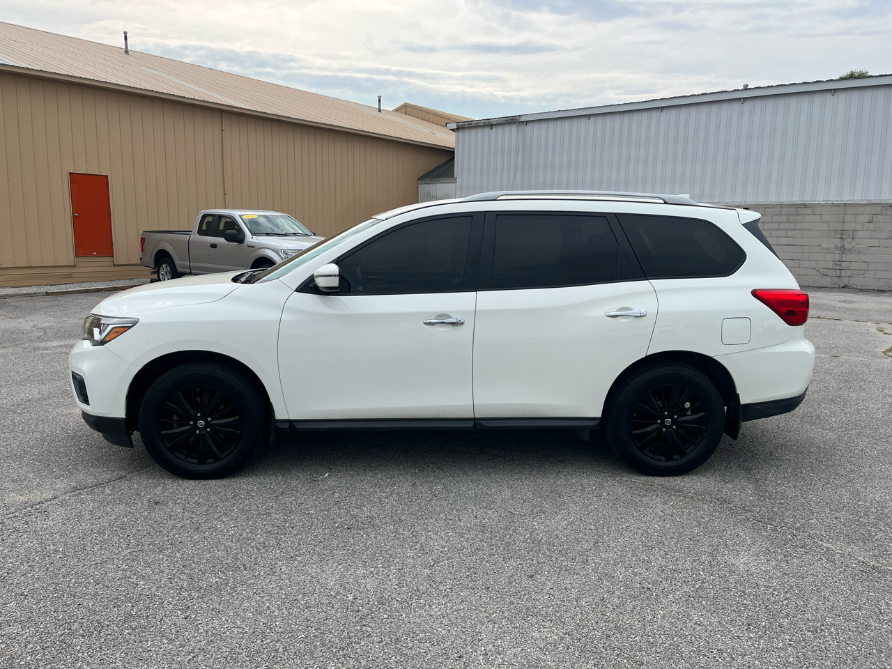 Nissan Pathfinder SV 4WD 2019 Nissan Pathfinder SV 4WD 2019