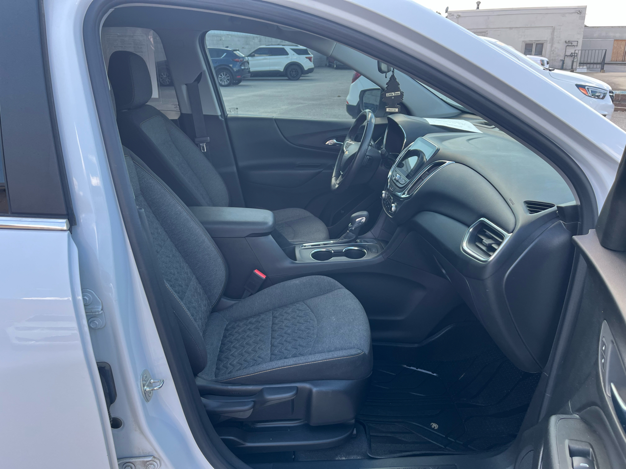 2022 Chevrolet Equinox LT photo 14