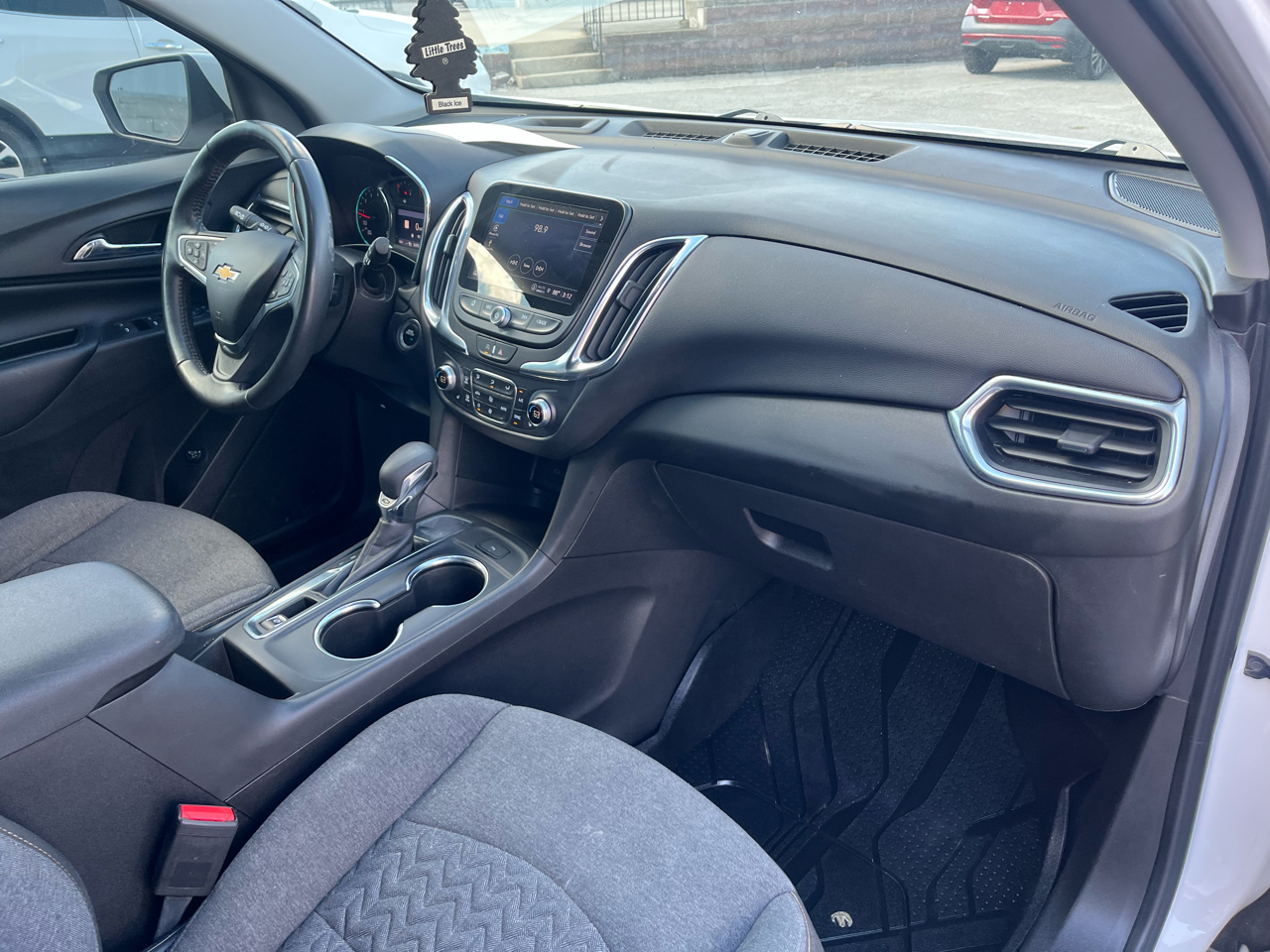 2022 Chevrolet Equinox LT photo 16