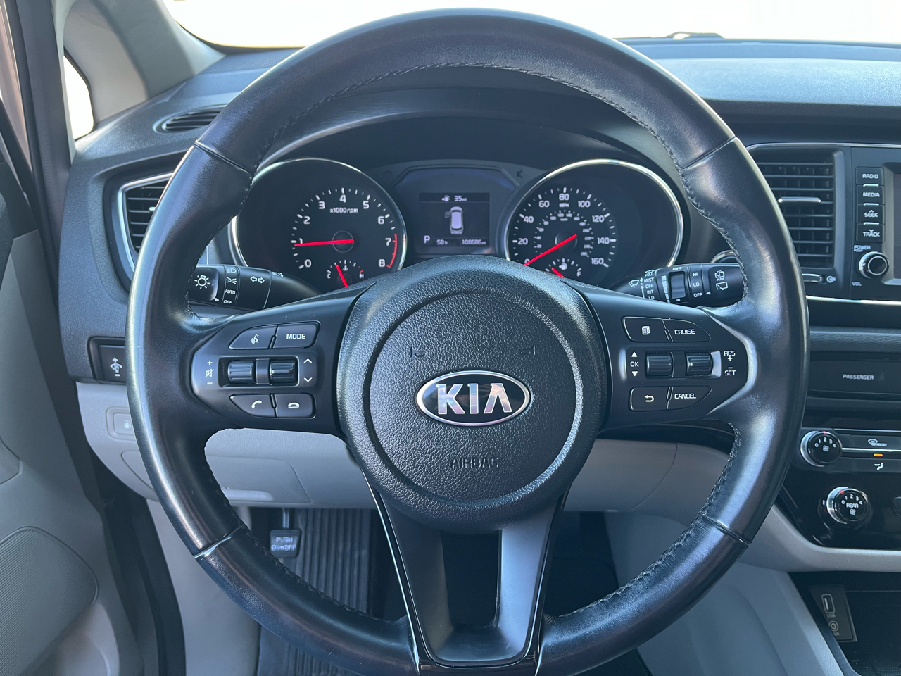 Kia Sedona LX 2019