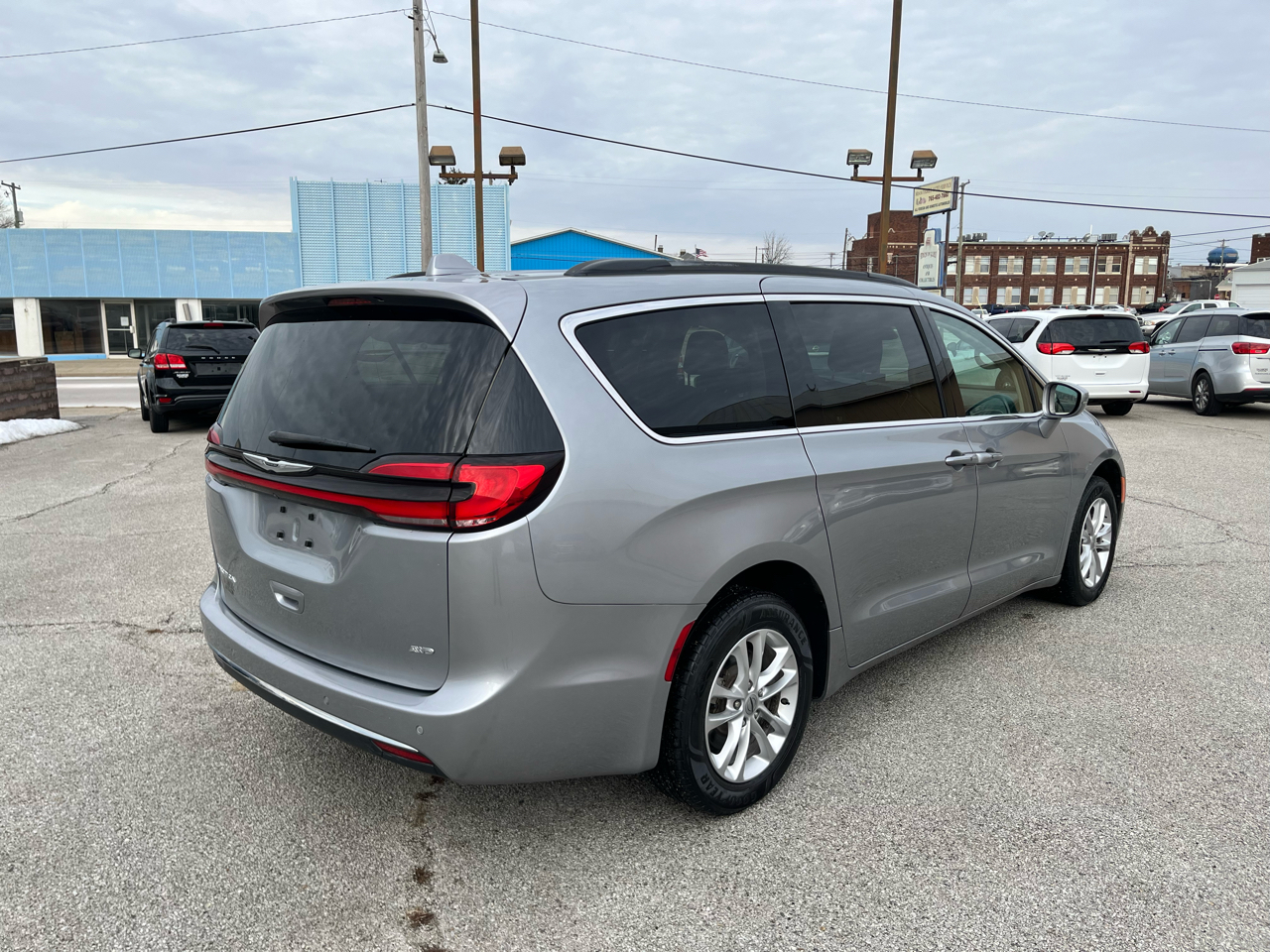 Chrysler Pacifica Touring 2021