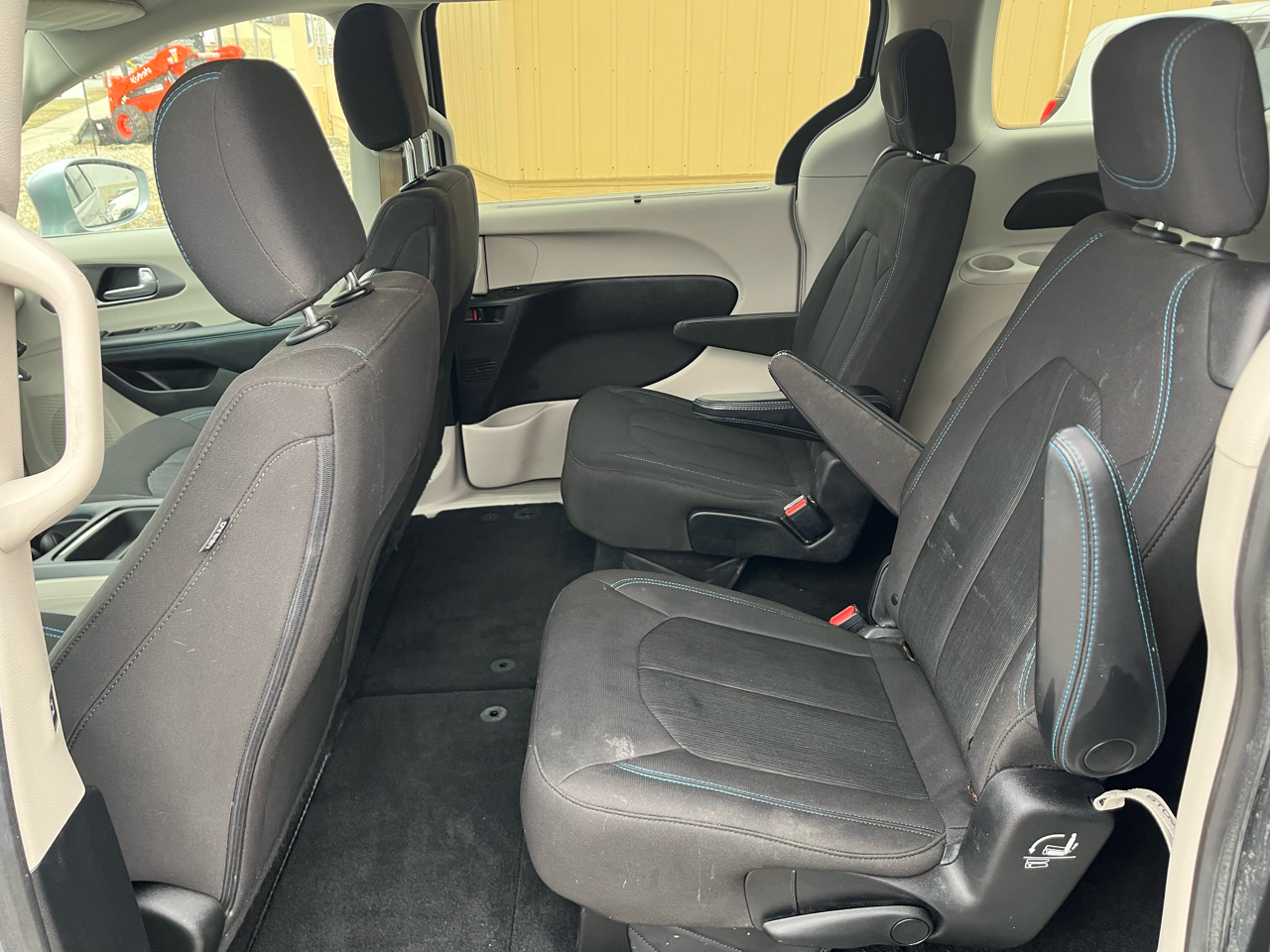 Chrysler Pacifica Touring 2021